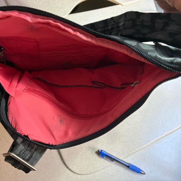 Travelon Black and Gray Crossbody Bag - Picture 7 of 8